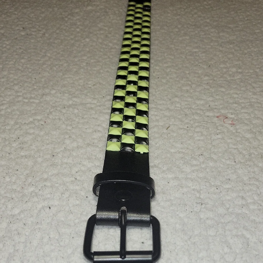 Stylish Black and Yellow Mes Belt